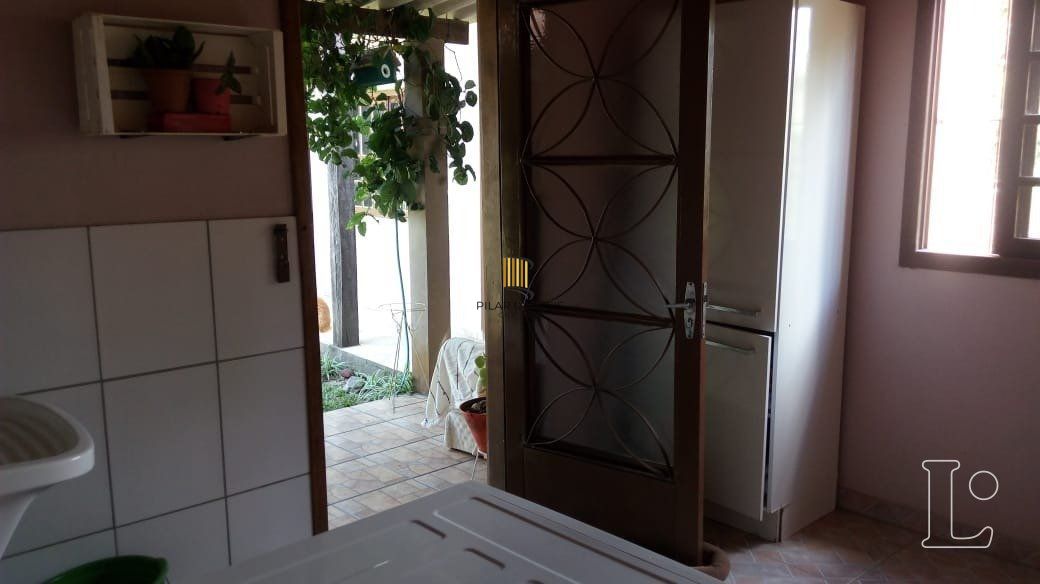 Casa para Venda - 223.57m², 2 dormitórios, 3 vagas - Centro