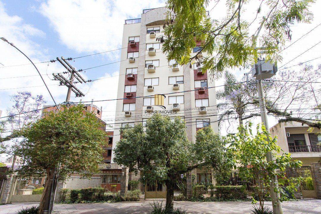 Apartamento 3 quartos, 1 suite, dependência, sacada com churrasqueira, 2 vagas - Bairro Menino Deus