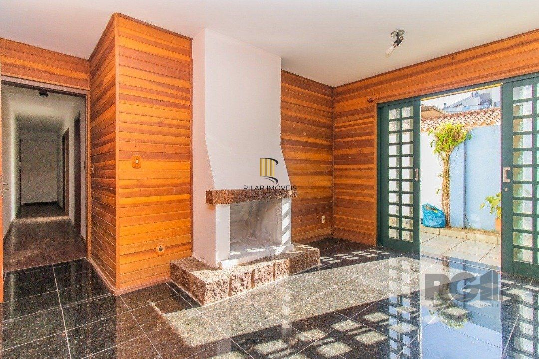 Casa, 200m², 3 dormitórios, bairro Cristal