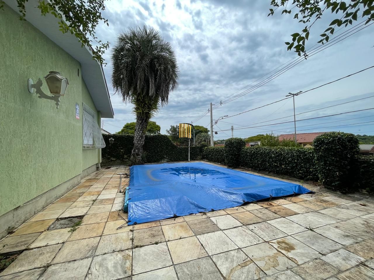 Casa 03 dormitórios,  287m² privativos Bairro Santa Tereza!