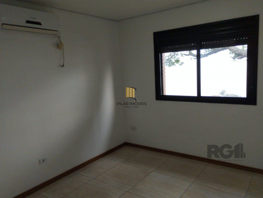 AMPLA CASA COM PRAIA PRIVATIVA NA ZONA SUL DE POA