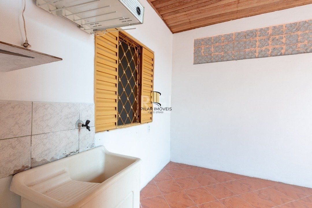 Casa para Venda - 50m², 2 dormitórios, 1 vaga - Cavalhada