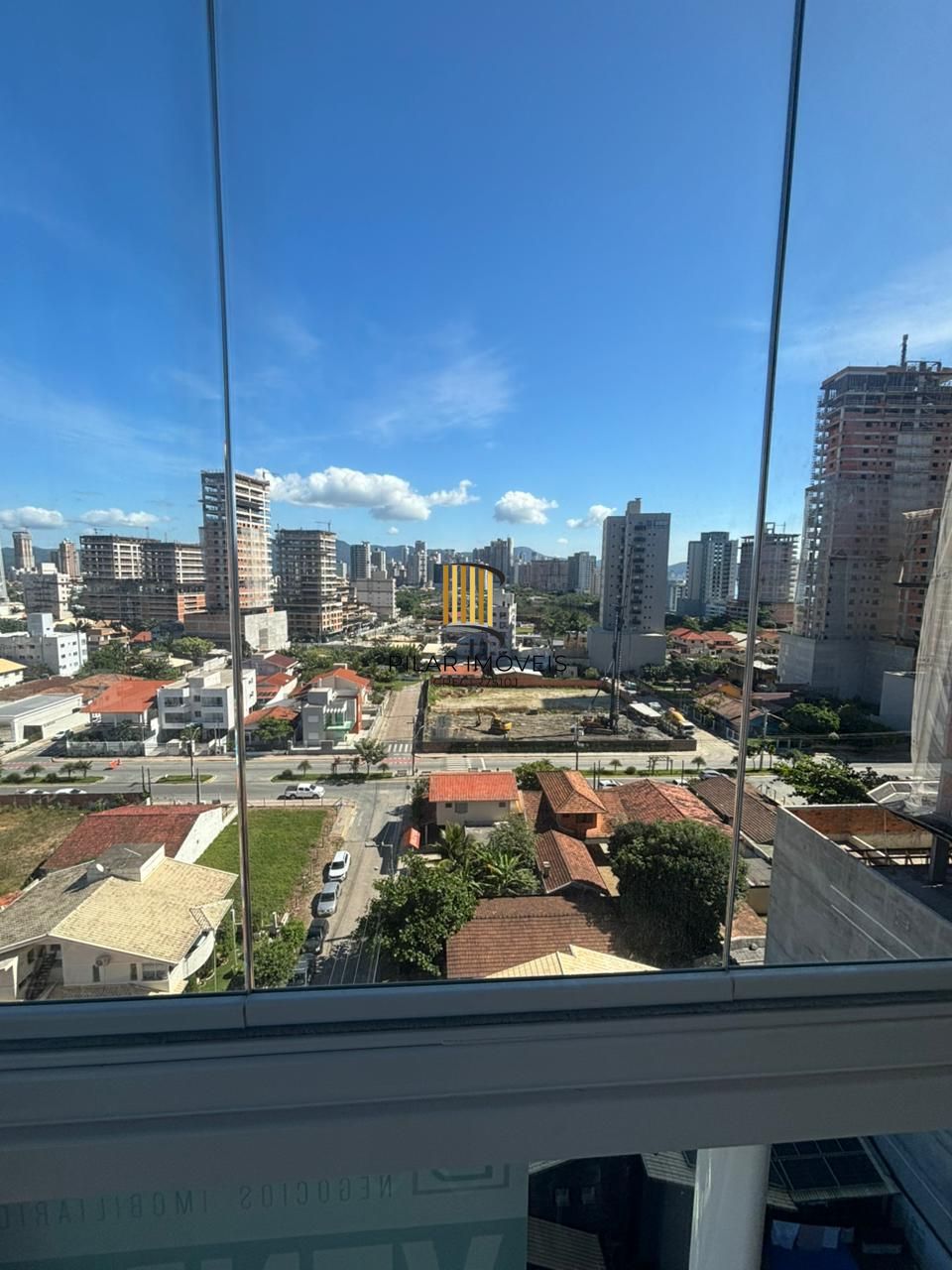 Apartamento 3 dormitórios no bairro Alto Perequê