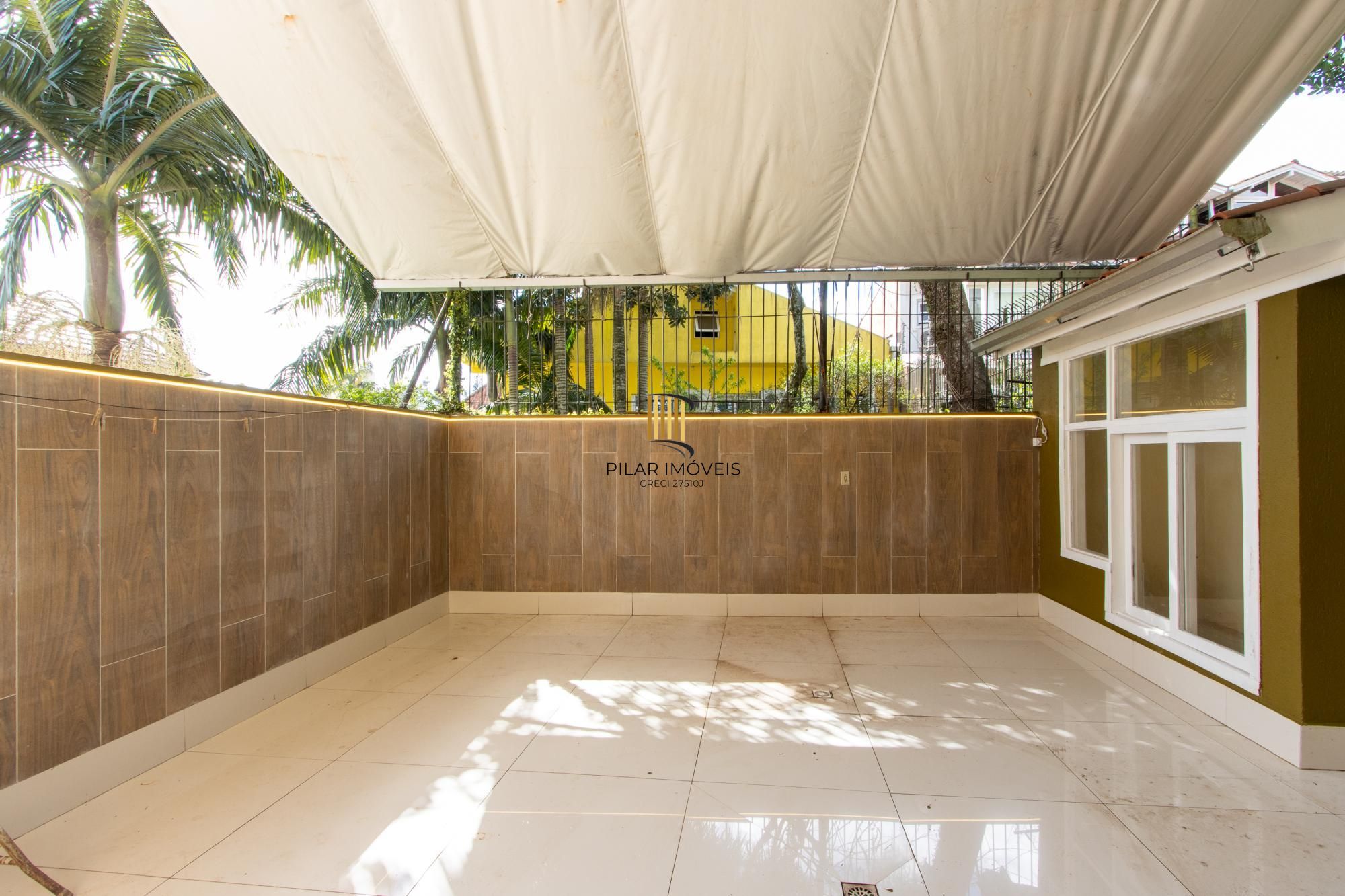 Casa de Condomínio 3 dormitórios no bairro Jardim Isabel