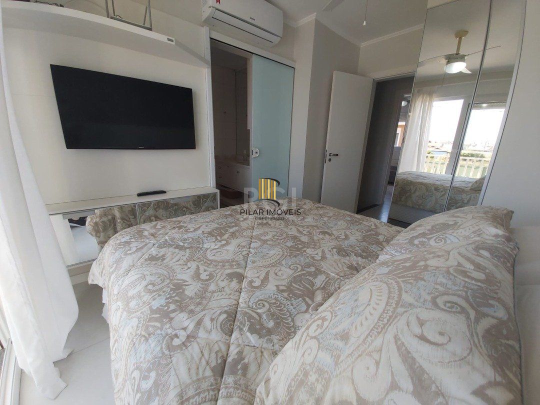 Casa de Condomínio 2 dormitórios no bairro Mariluz Plano D