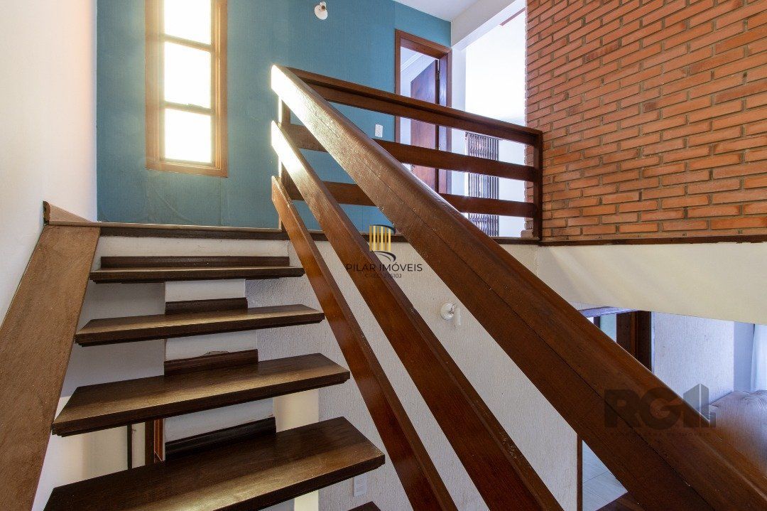 Casa para Venda - 205.5m², 3 dormitórios, sendo 2 suites, 3 vagas - Vila Nova
