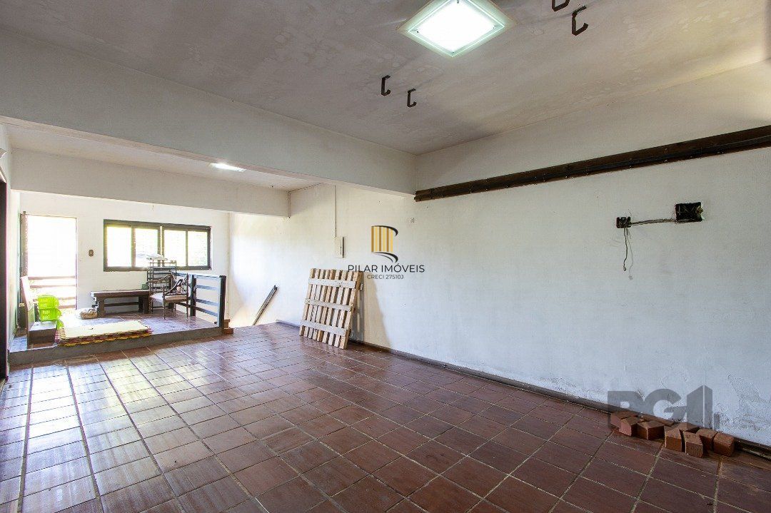 Casa para Venda - 572m², 5 dormitórios, sendo 1 suites, Cavalhada
