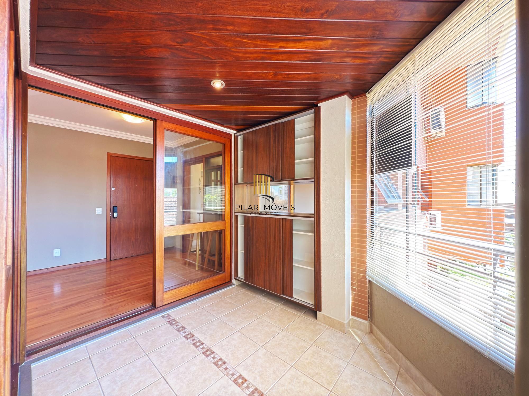 Apartamento desocupado, 2 quartos (1 suite), 2 vagas - Bairro Tristeza