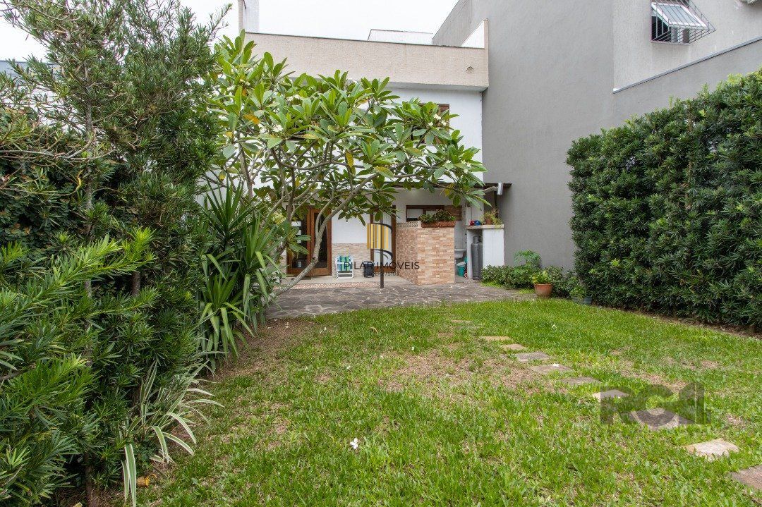 Casa para Venda - 170m², 3 dormitórios, sendo 1 suites, 2 vagas - Lagos De Nova Ipanema