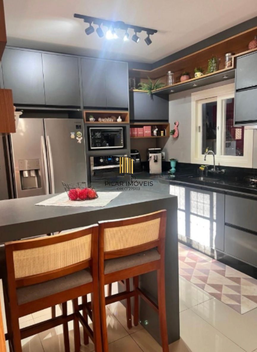 Casa com 2 Dormitórios + Sótão (3º Dormitório) – Ampla, Confortável e Completa