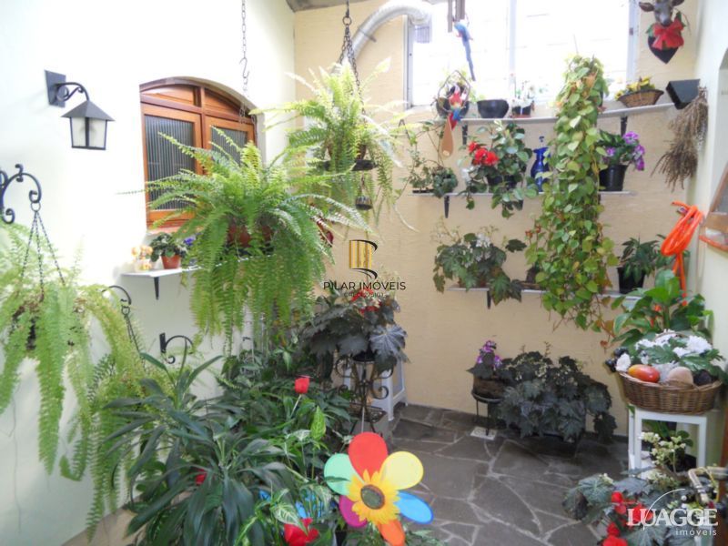 Casa 3 dormitórios no bairro Santa Tereza