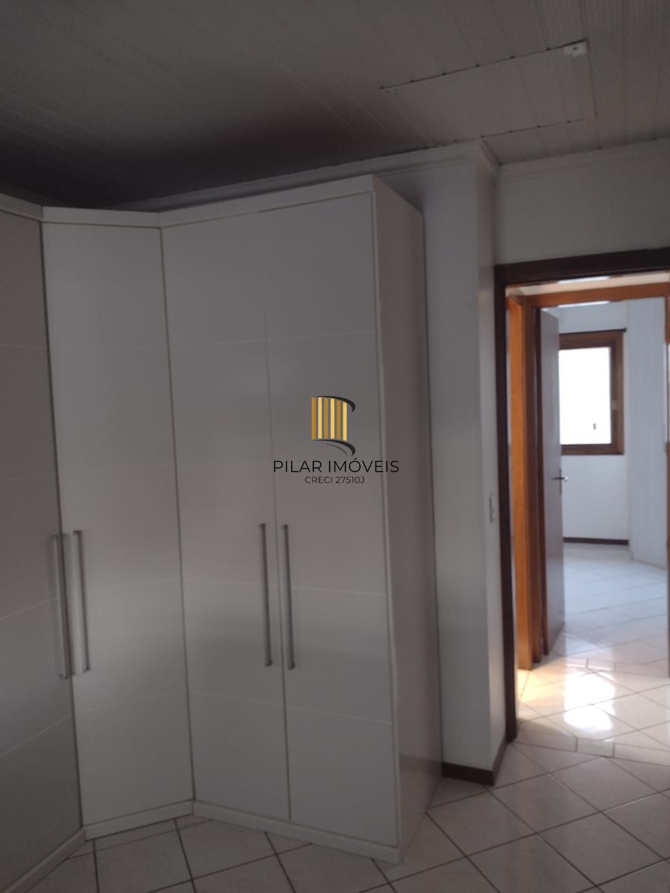 Casa 2 dormitórios no bairro Hípica