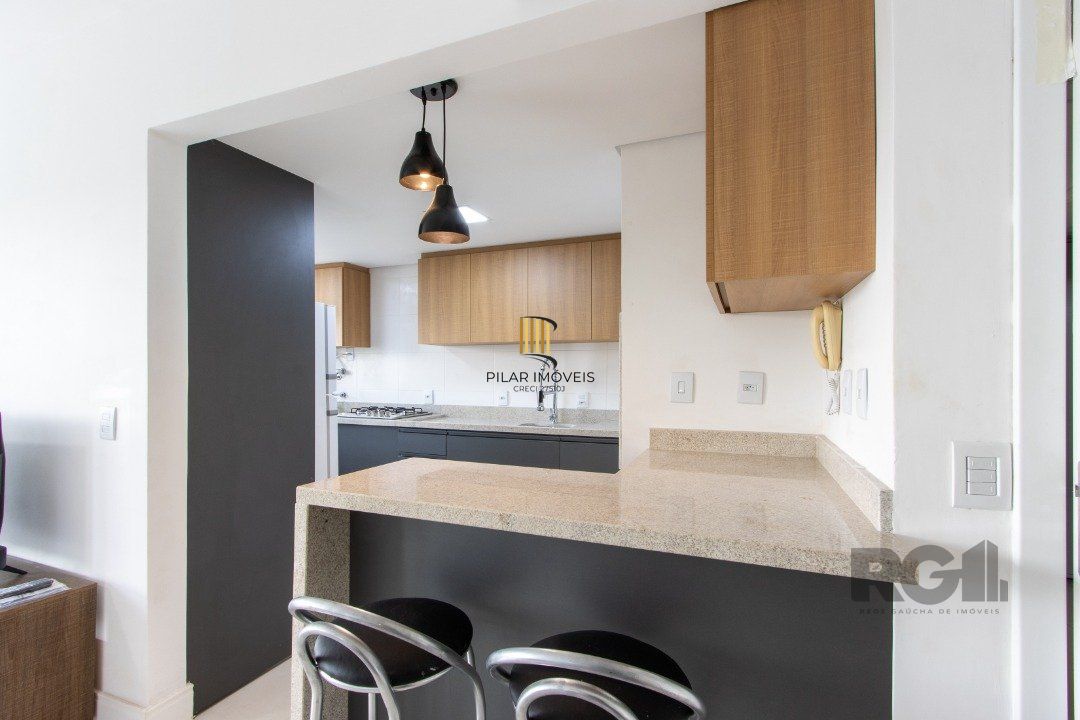 Apartamento para Venda - 71m², 2 dormitórios, sendo 1 suites, 2 vagas - Camaquã