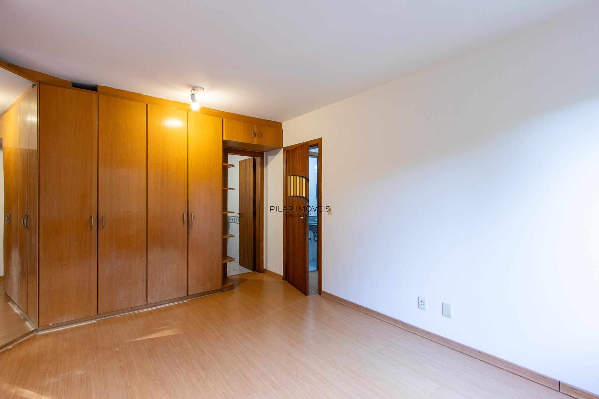 Apartamento bairro Cavalhada com 03 dormitórios, gabinete e 2 vagas 134,35m2 privativos!