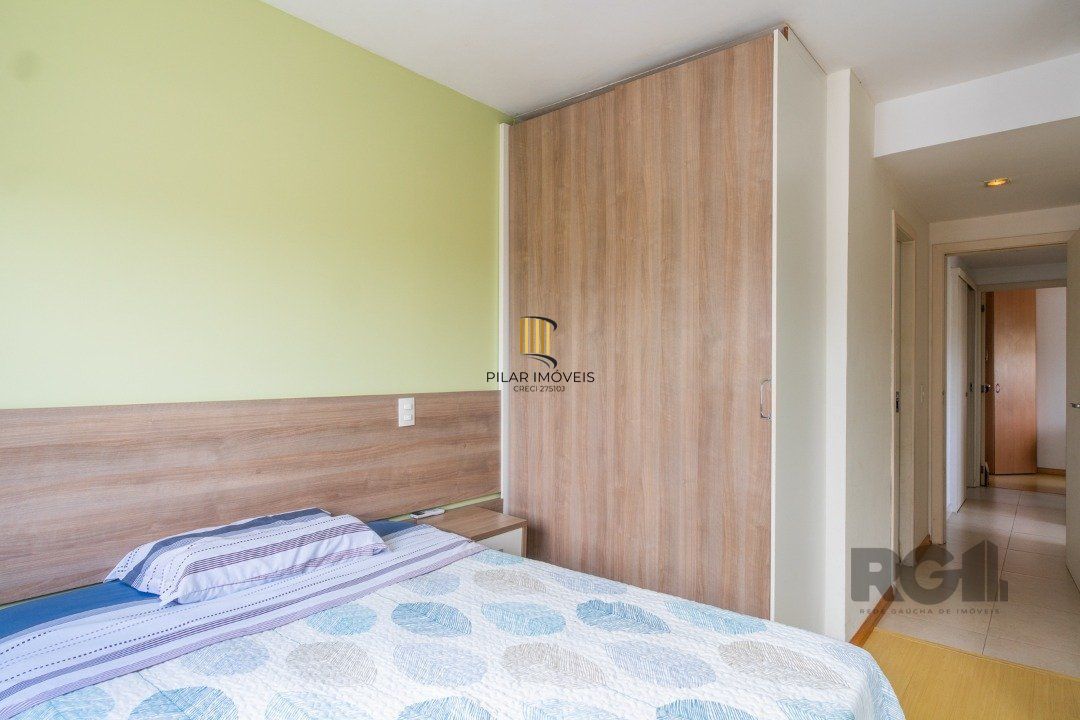 Cobertura Horizontal,  3 quartos, 1 suite, piscina, condominio com infra, 2 vagas - Bairro Tristeza