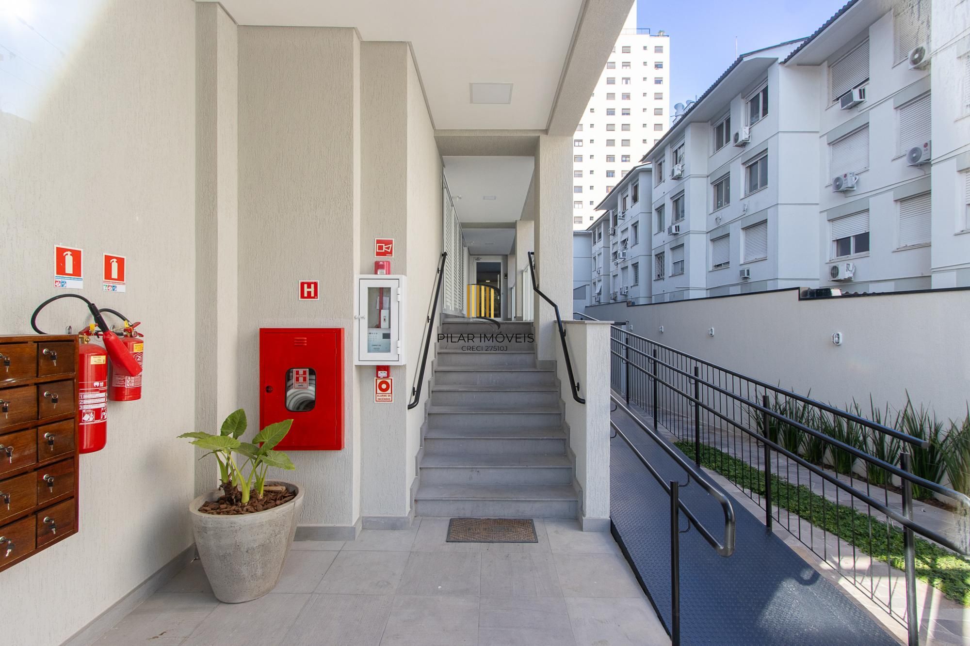 Apartamento 2 dormitórios no bairro Menino Deus