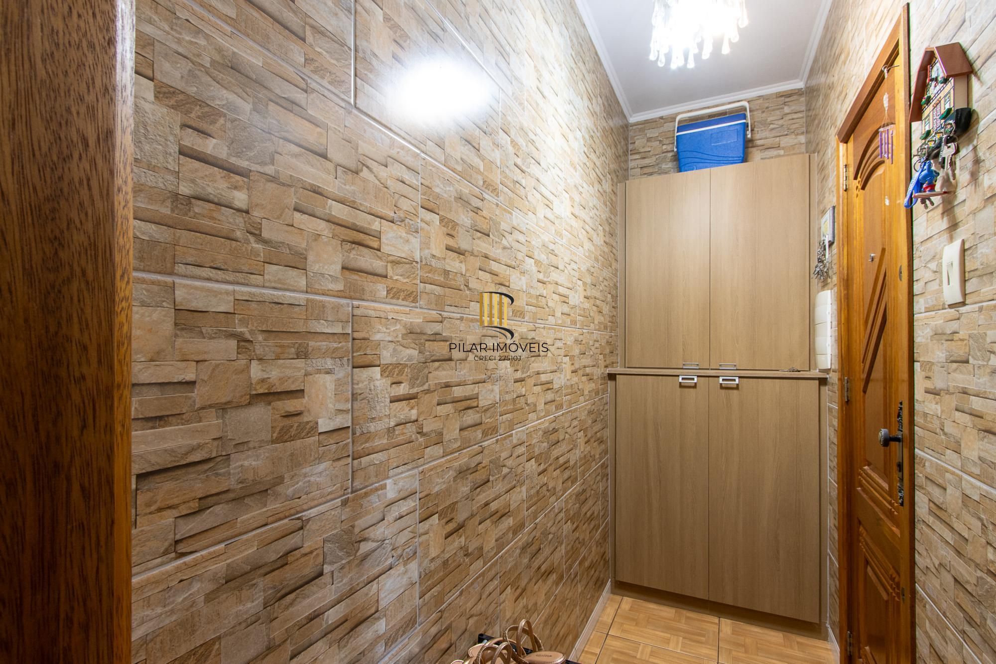 Apartamento de 2 dormitórios no bairro Medianeira.