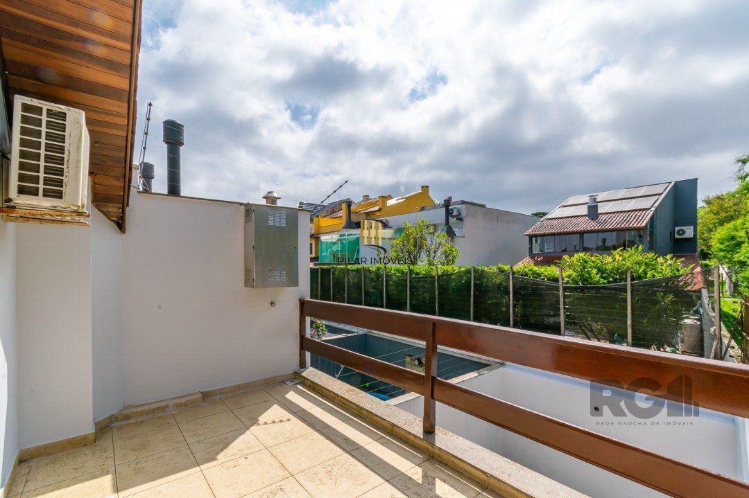 Casa 3 dormitórios no bairro Espírito Santo