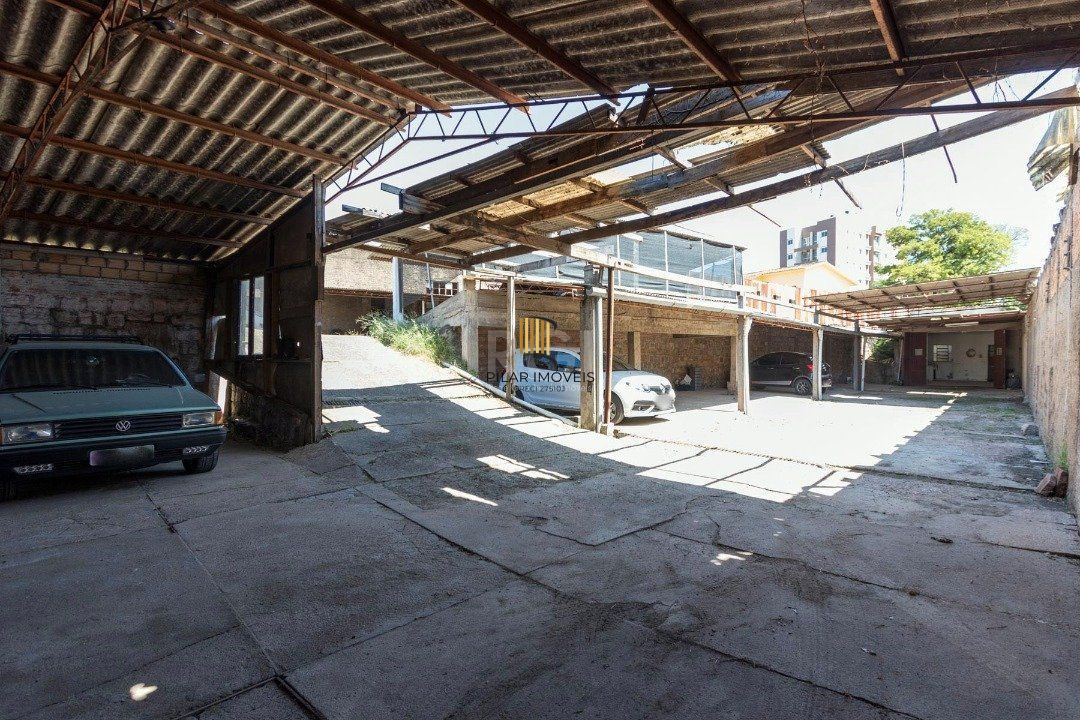 Casa Comercial para Venda - 112m², 3 dormitórios, 2 vagas - Medianeira