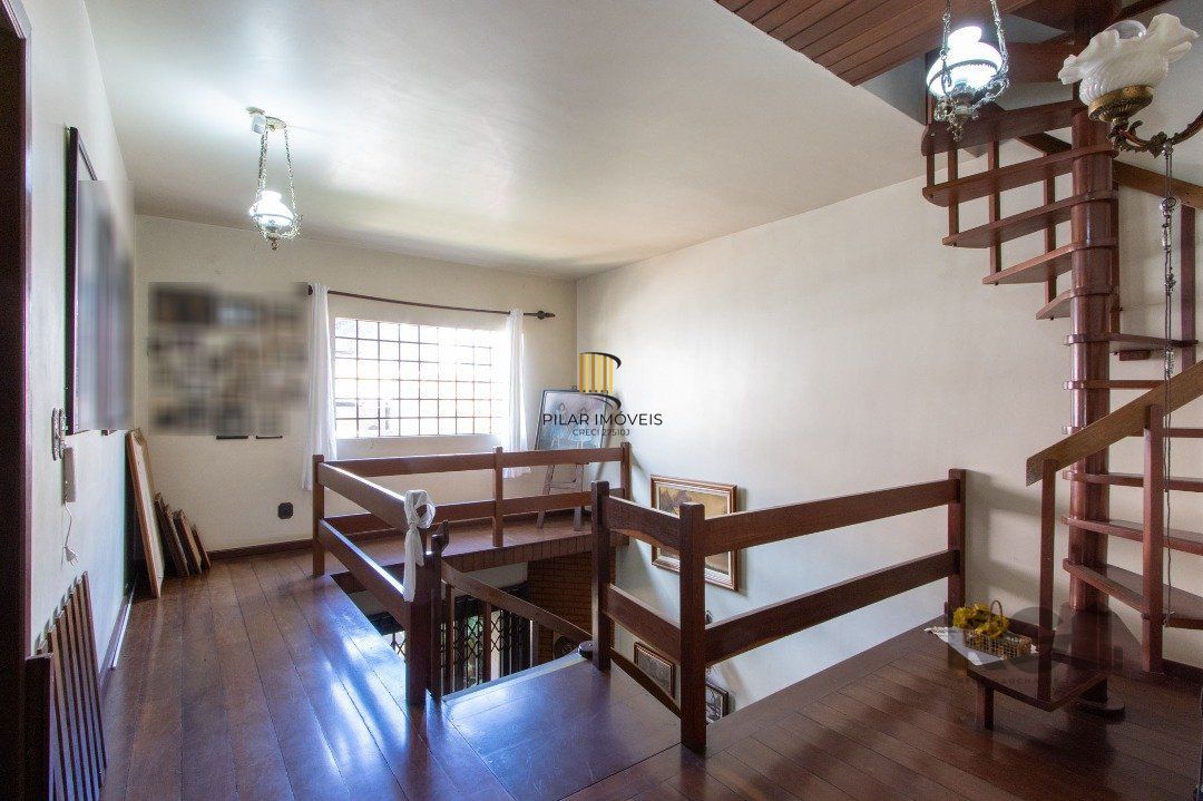 Casa para Venda - 500m², 4 dormitórios, sendo 1 suites, 4 vagas - Coronel Aparício Borges