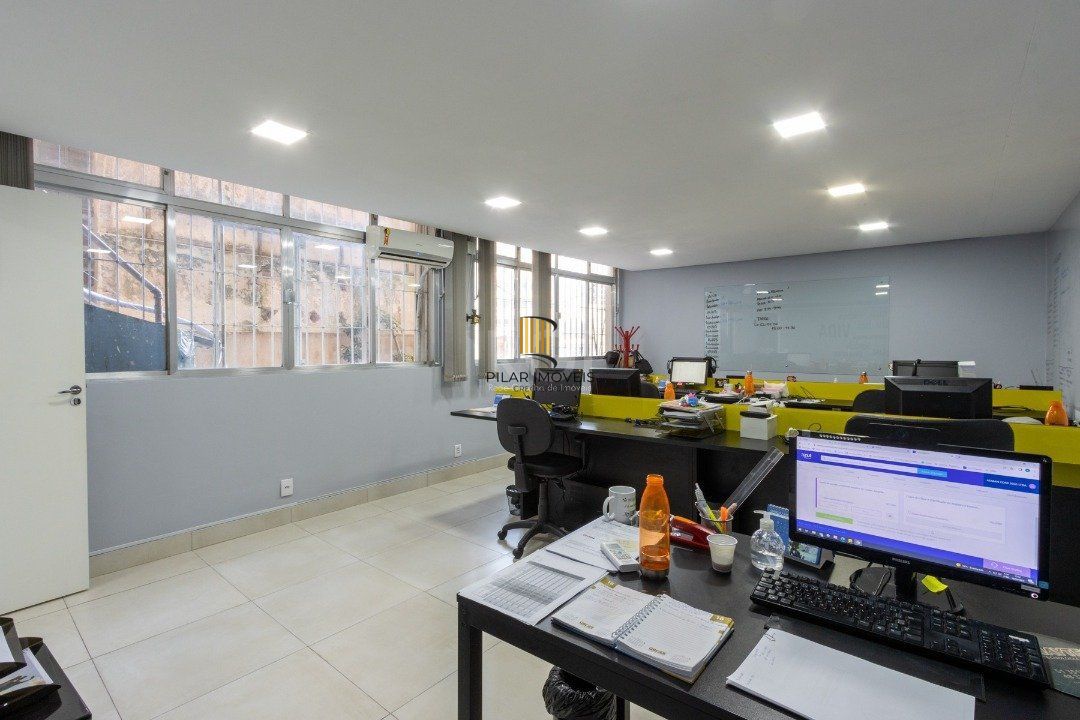 Sala em andar inteiro com 157,44  privativos