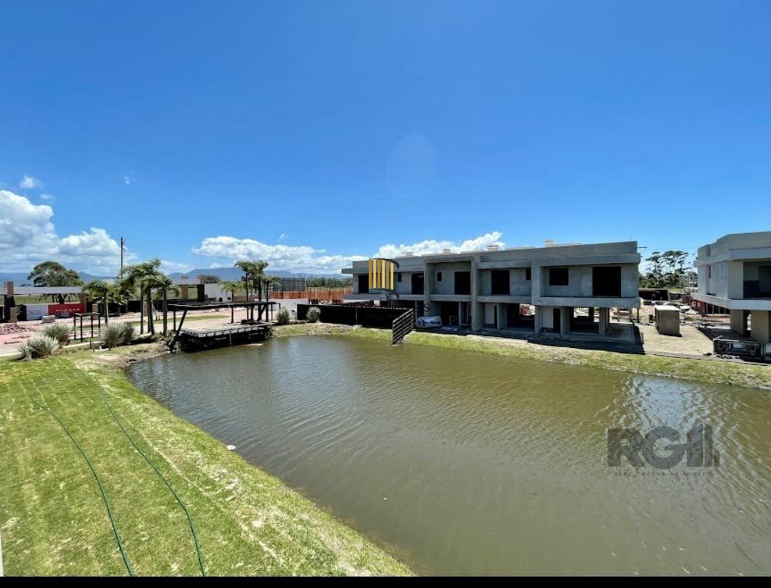 Casa de Condomínio 4 dormitórios no bairro Zona Nova