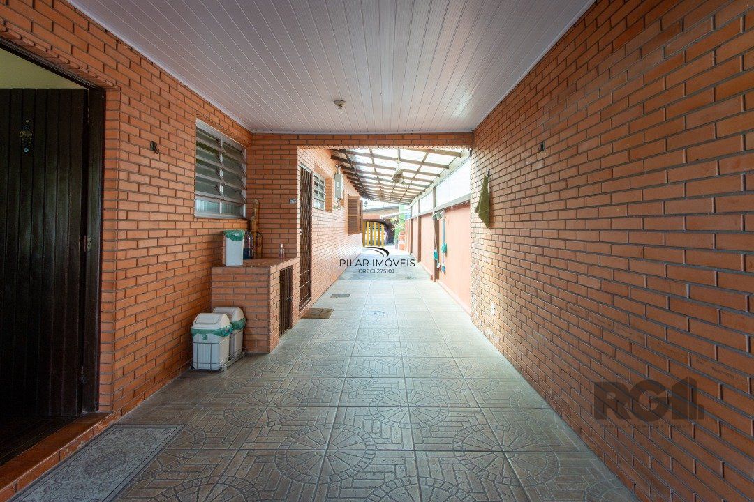 Casa 4 dormitórios no bairro Tristeza