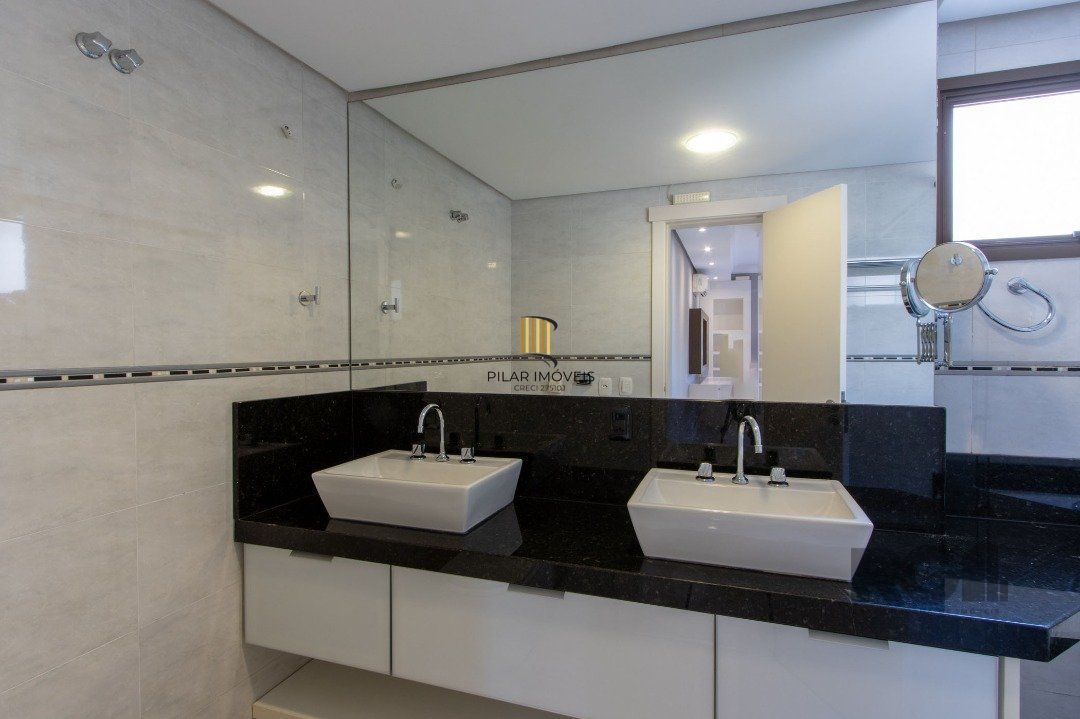 Apartamento para Venda - 200.1m², 3 dormitórios, sendo 3 suites, 5 vagas - Cristal