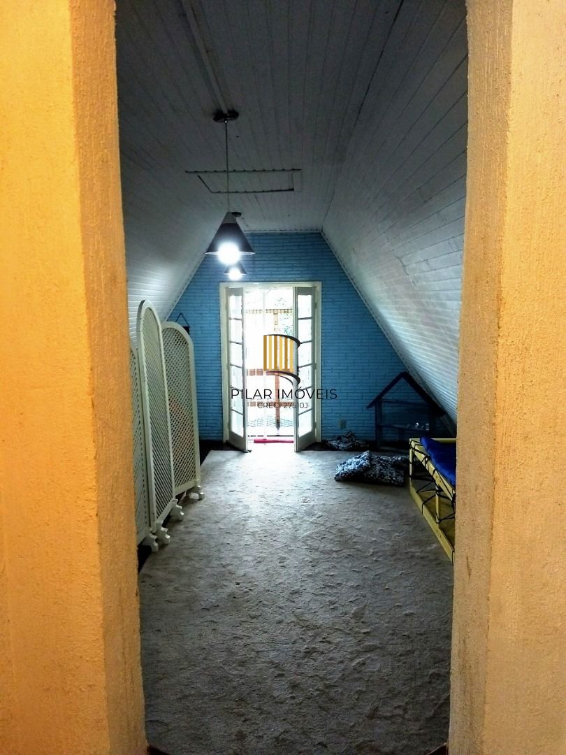 Casa para Venda - 200m², 4 dormitórios, sendo 1 suites, 4 vagas - Ipanema