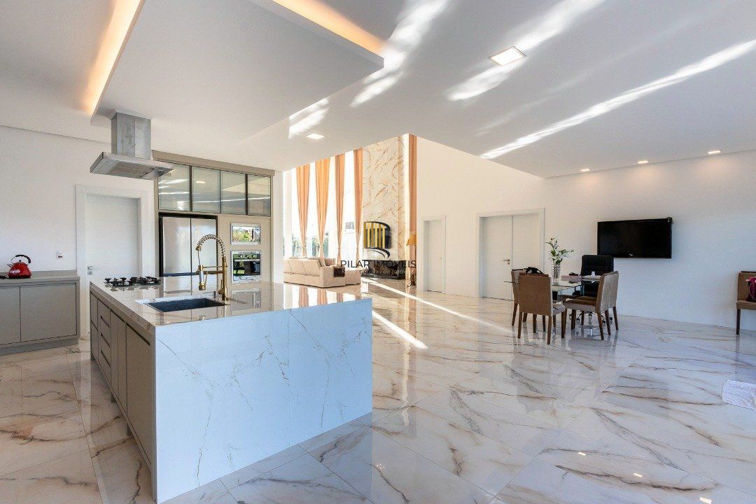 Casa Condominio para Venda - 388m², 5 dormitórios, sendo 3 suites, 4 vagas - Terra Ville