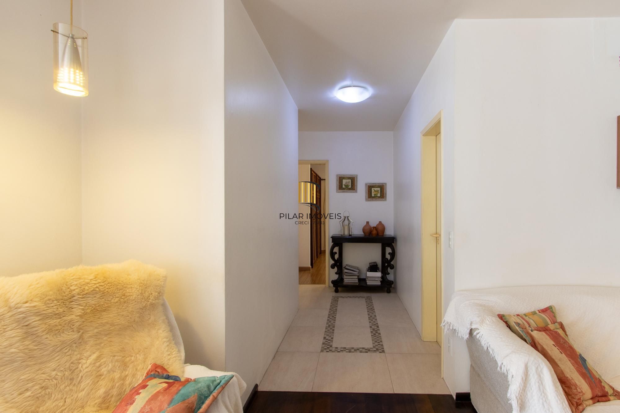 Casa com piscina Bairro Cristal
