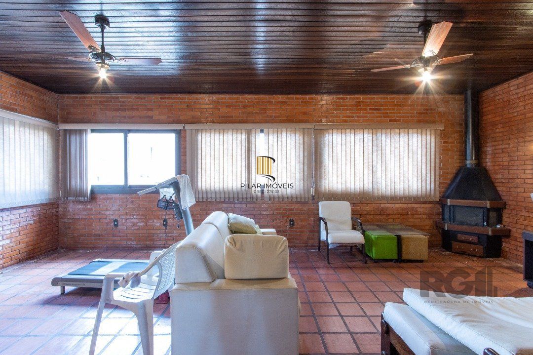 Casa para Venda - 500m², 4 dormitórios, sendo 1 suites, 4 vagas - Coronel Aparício Borges