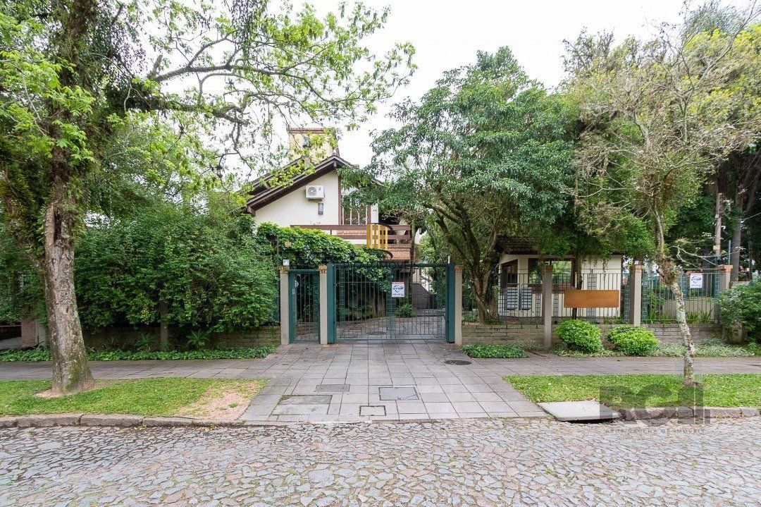 Casa de Condomínio 4 dormitórios no bairro Tristeza