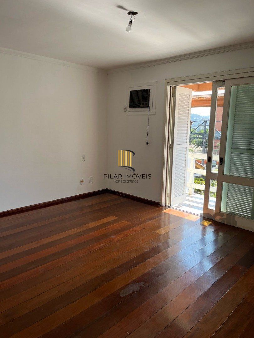 Casa para Venda - 507m², 4 dormitórios, sendo 2 suites, 6 vagas - Cavalhada