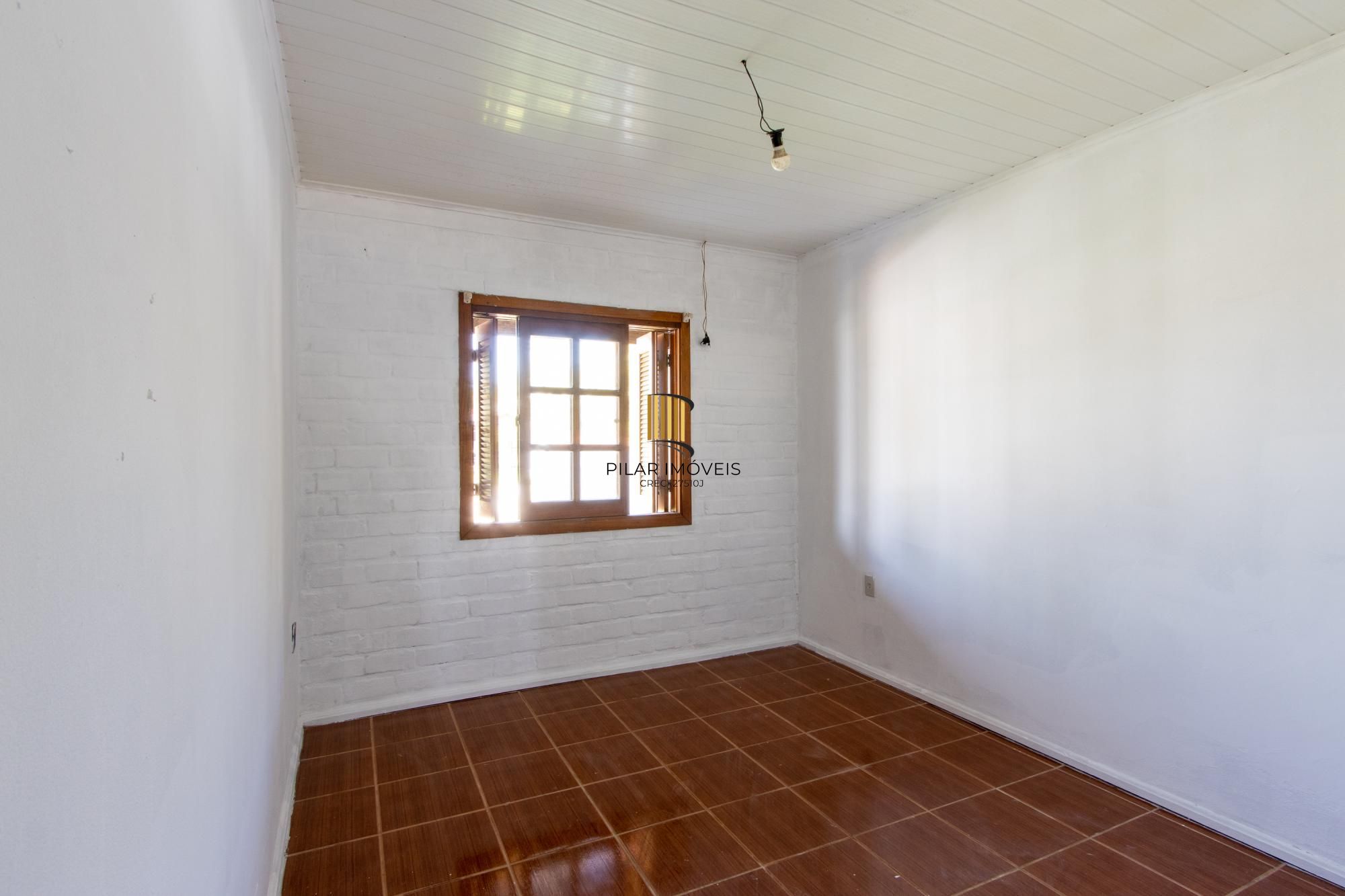 Casa 2 dormitórios no bairro Ponta Grossa