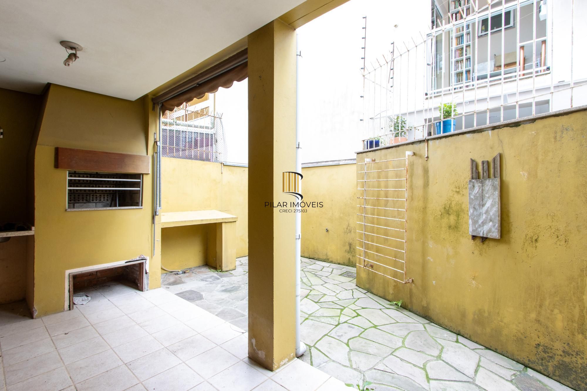 Casa de Condomínio 3 dormitórios no bairro Ipanema