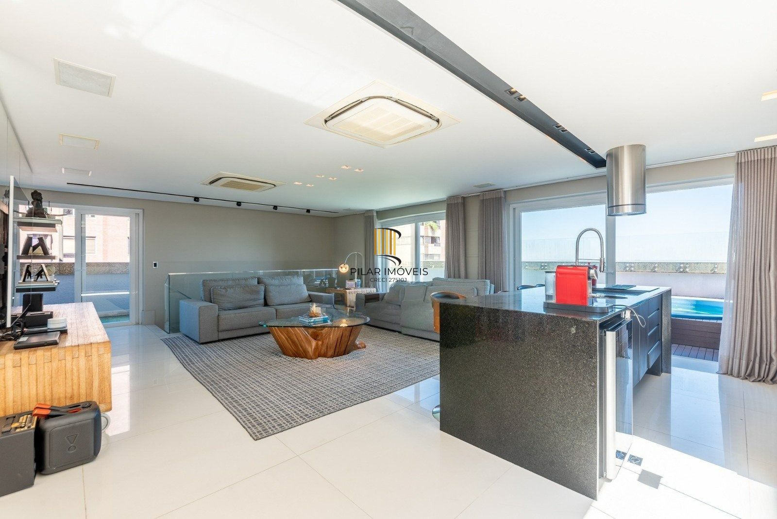 Cobertura de 4 dormitórios com vista 360º  no bairro Moinhos de Vento