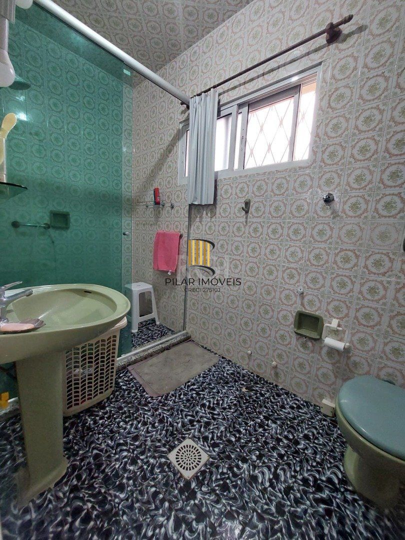 Casa para Venda - 184m², 3 dormitórios, sendo 1 suites, 4 vagas - Cristal