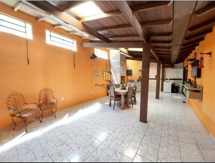Casa para Venda - 198m², 2 dormitórios, 2 vagas - Belém Novo
