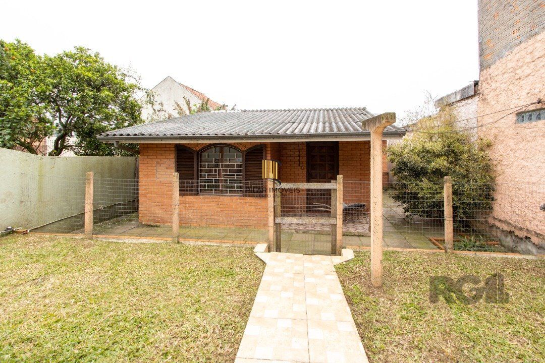 Casa 6 dormitórios no bairro Tristeza