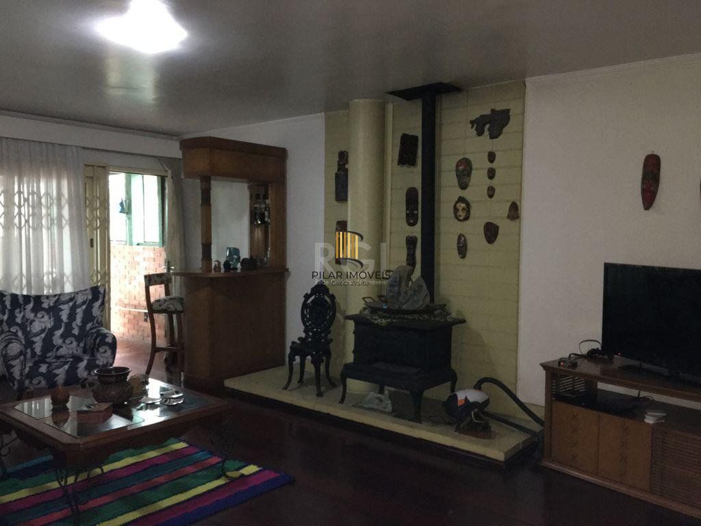 Casa 3 dormitórios no bairro Cavalhada