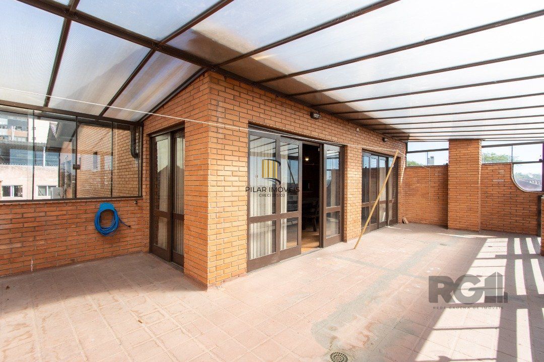 Casa para Venda - 500m², 4 dormitórios, sendo 1 suites, 4 vagas - Coronel Aparício Borges