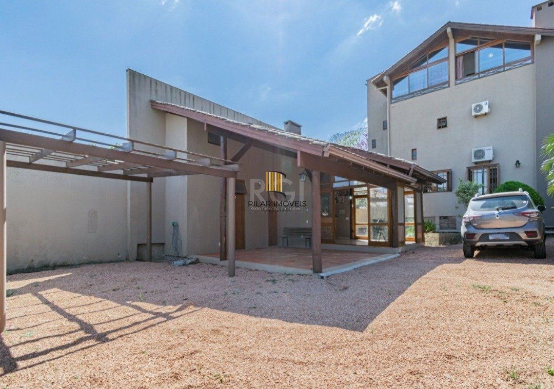 Casa para Venda - 255m², 3 dormitórios, sendo 1 suites, 3 vagas - Ipanema