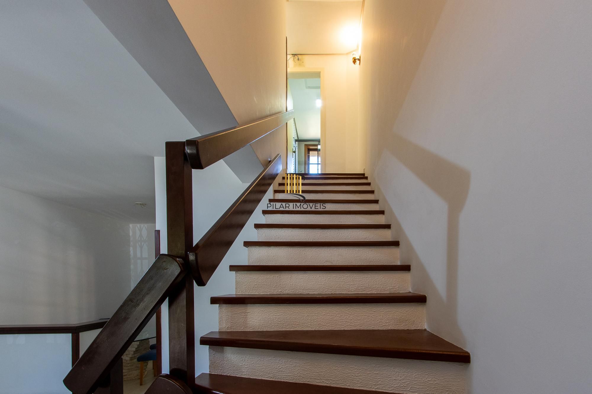 Casa em condomínio, 2 dormitórios, 1 vaga escriturada - Bairro Cavalhada