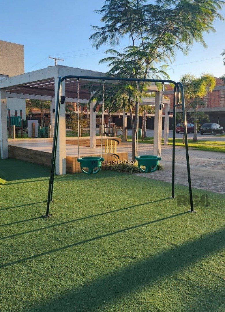 Casa de Condomínio 3 dormitórios no bairro Araçá