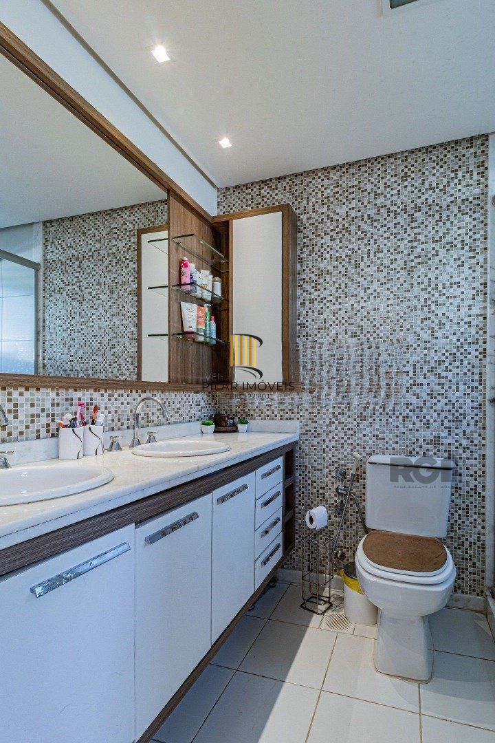 Casa de Condomínio 3 dormitórios no bairro Ipanema