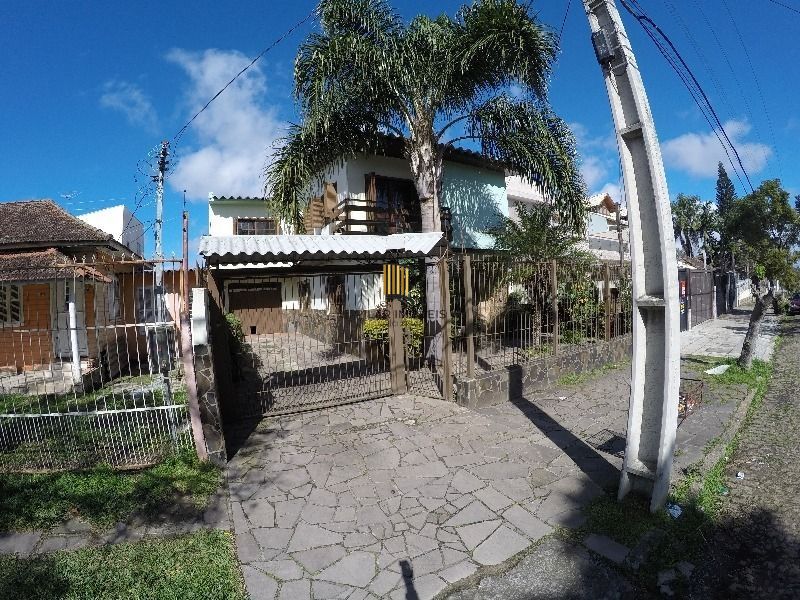 Casa para Venda - 95m², 4 dormitórios, sendo 2 suites, 4 vagas - Ipanema