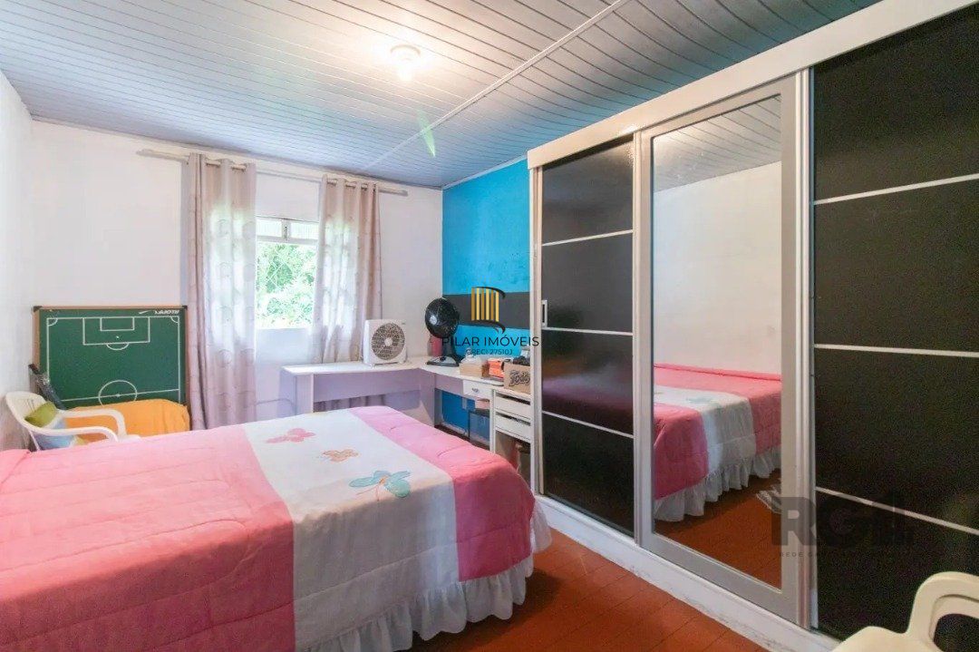 Casa para Venda - 251m², 5 dormitórios, 3 vagas - Nonoai