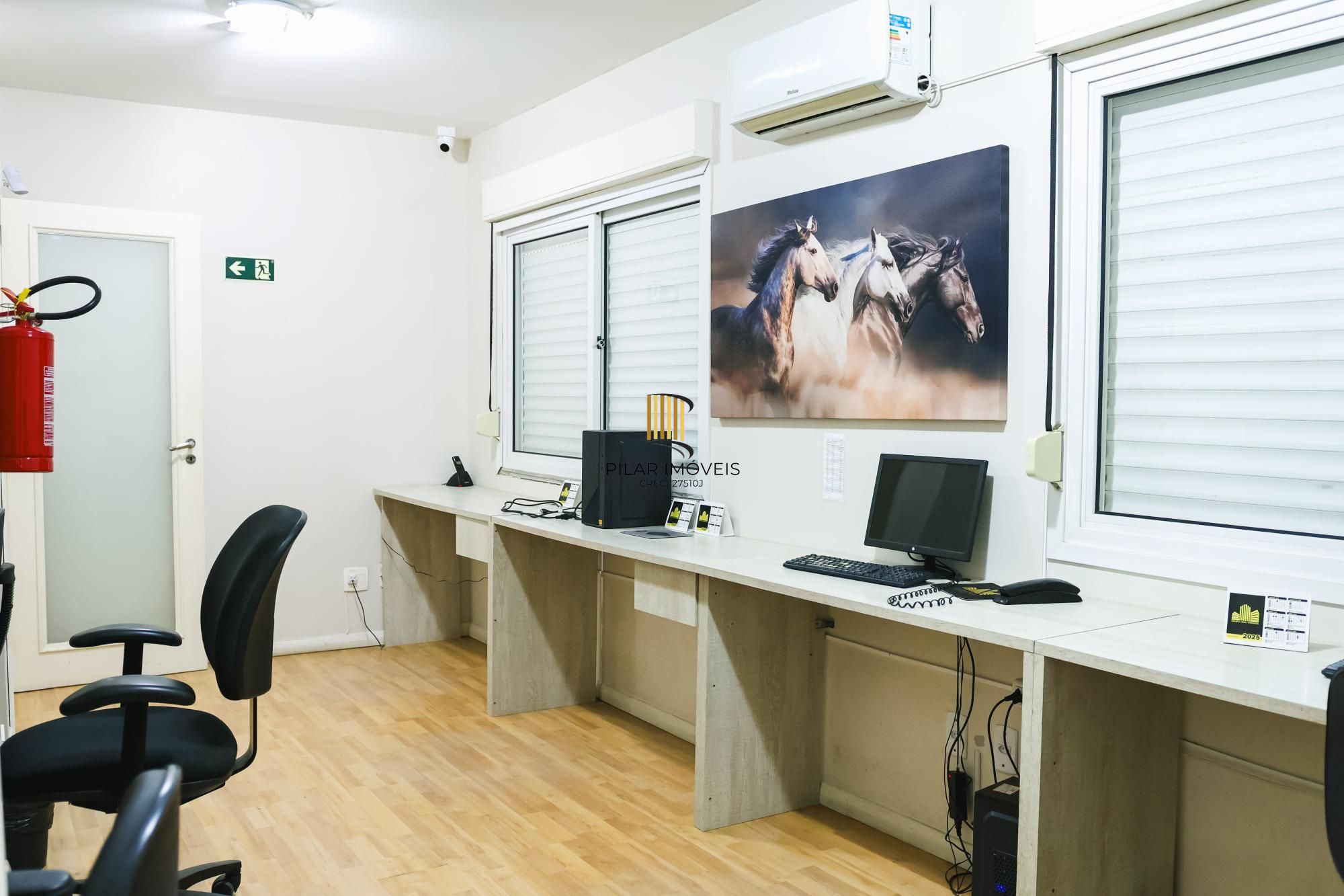 Casa Comercial 4 dormitórios no bairro Moinhos de Vento