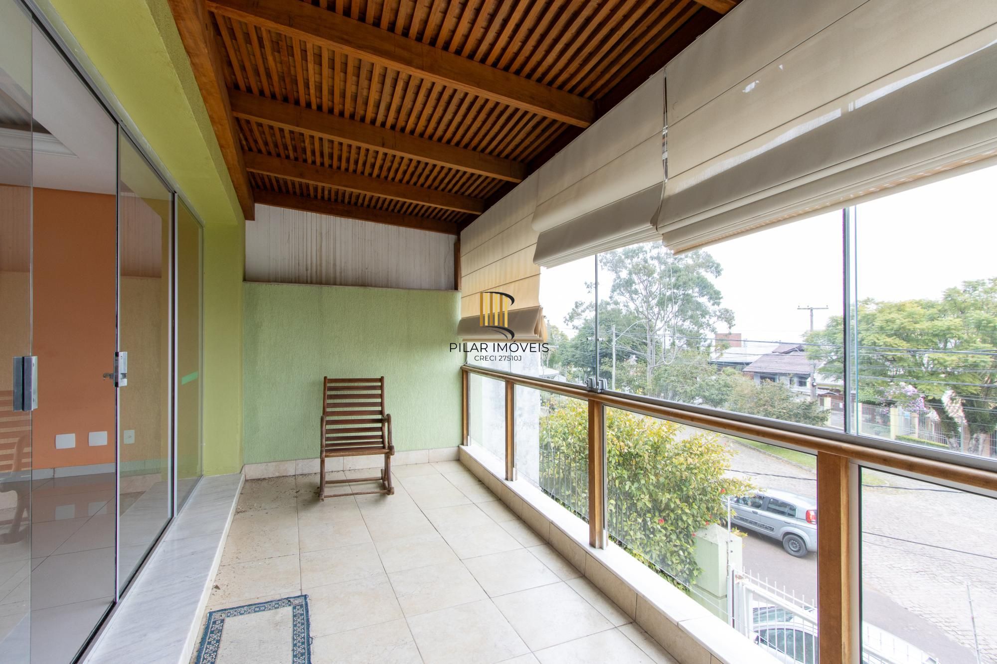 Casa para Venda - 470m², 3 dormitórios, sendo 1 suites, 6 vagas - Nonoai